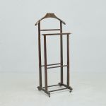 1390 3422 VALET STAND